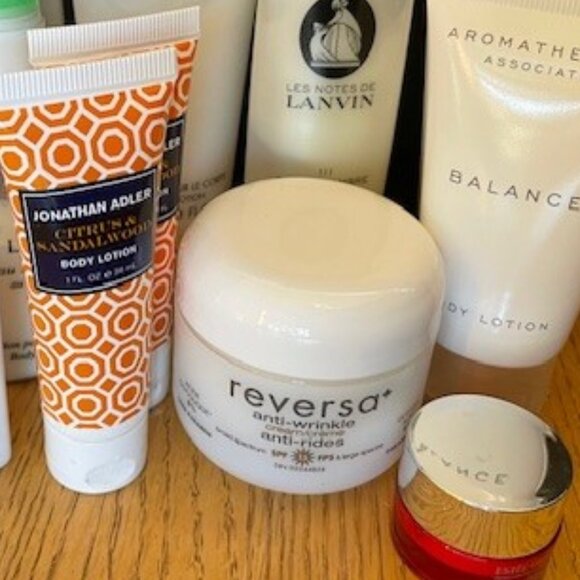 52 PIECES MOSTLY NEW: REVERSA, ORIGINS, LANEIGE, DRYBAR, ROCHEPOSAY, BULGARI etc - Picture 12 of 12